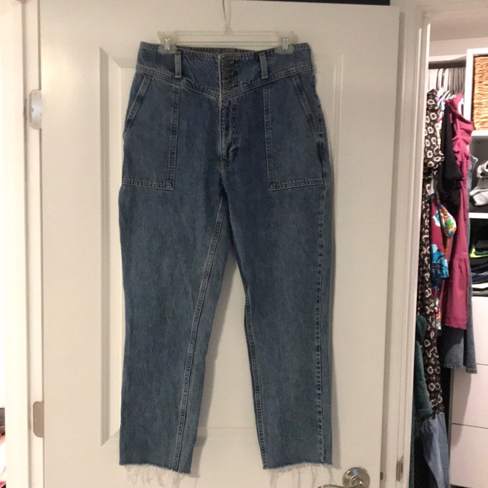 Abercrombie & Fitch Mom Jean